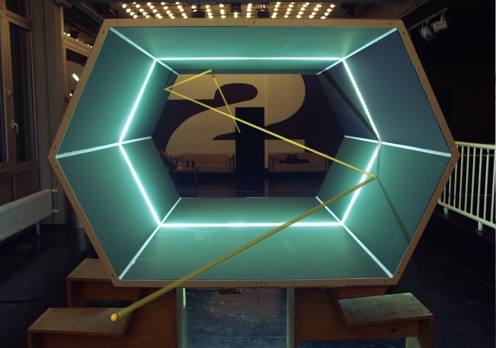 Control6: Tischtennis mit Banden (© Michael Heim)